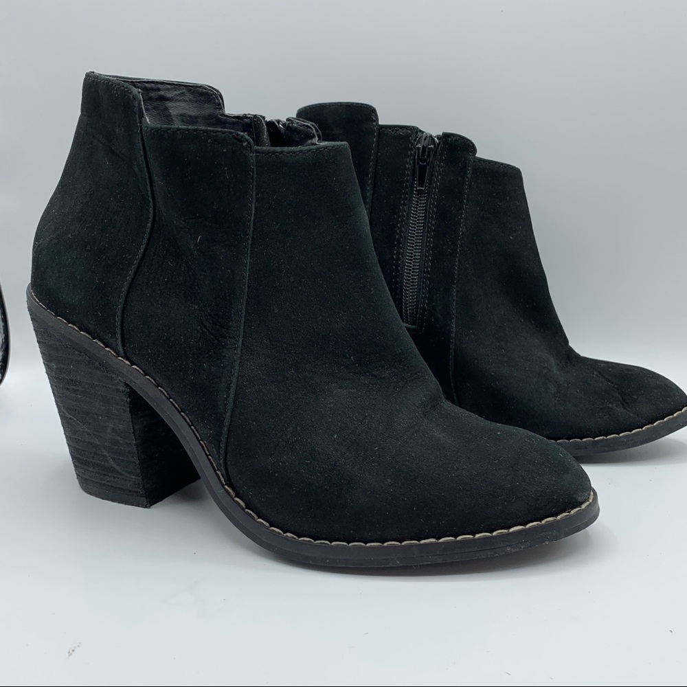 Kelsi Dagger “Jaegger” Pointed Toe Bootie Size 7.5